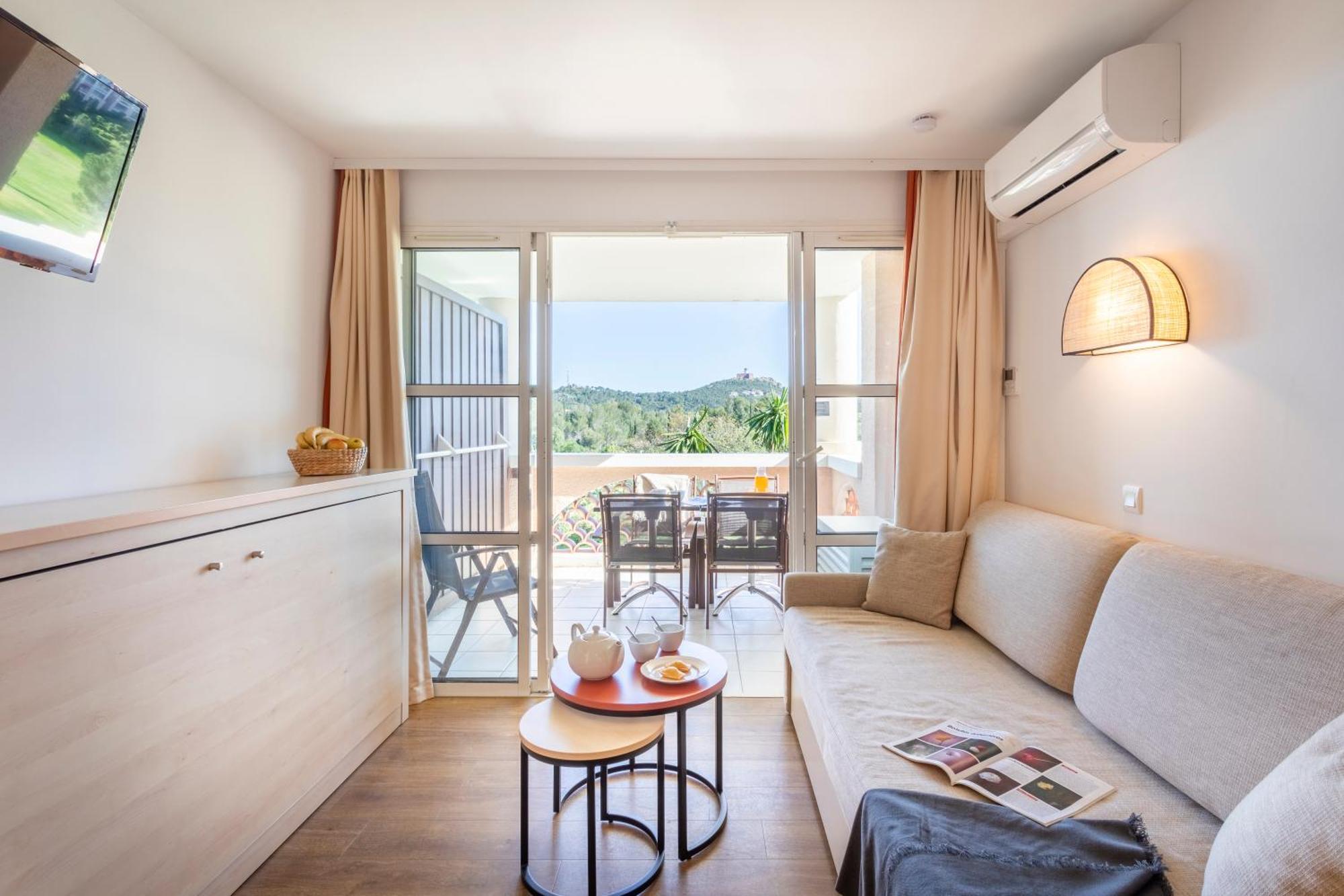 Village Pierre & Vacances Cap Esterel - Saint Raphael Village Экстерьер фото